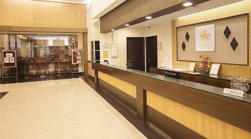 Hotel Seri Malaysia Lawas Exterior photo