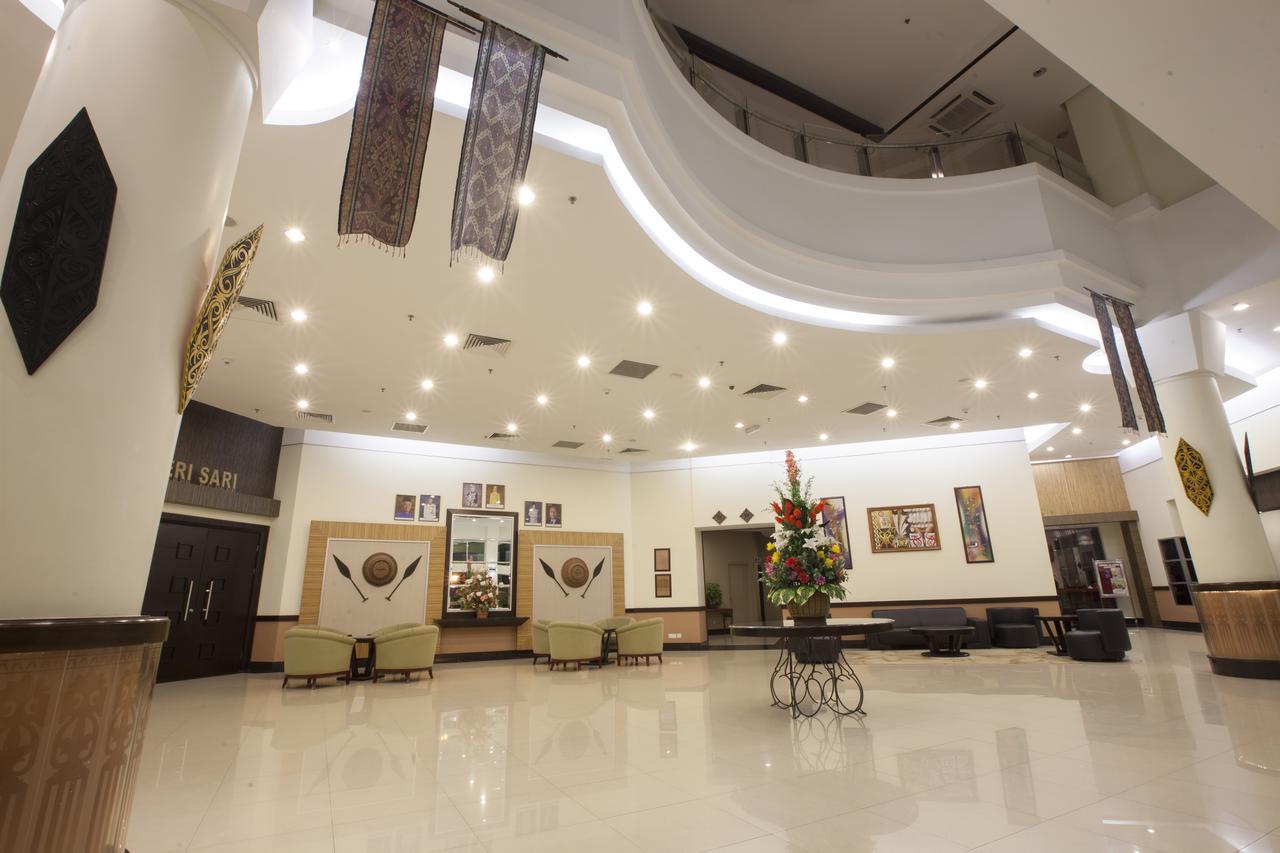 Hotel Seri Malaysia Lawas Exterior photo