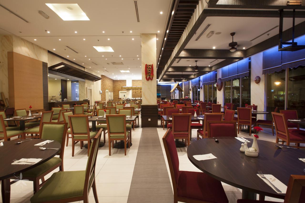 Hotel Seri Malaysia Lawas Exterior photo