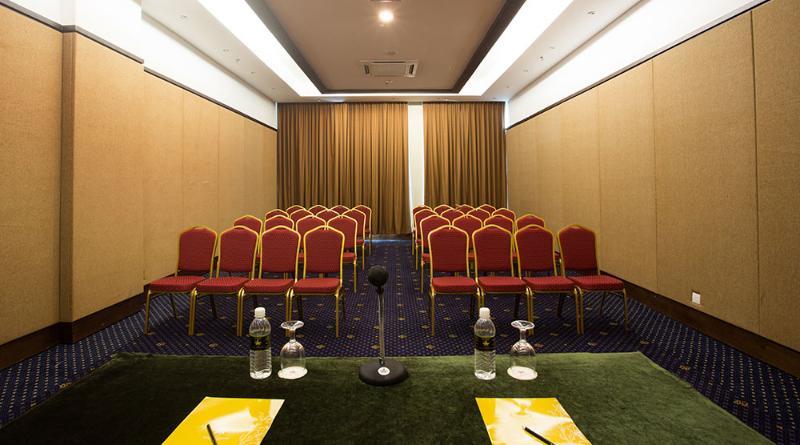 Hotel Seri Malaysia Lawas Exterior photo